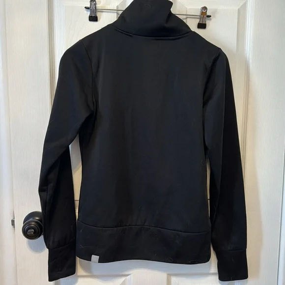 Excellent condition bench sweaters - Picture 9 of 9